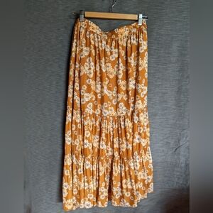 Uniqlo Paul & Joe tiered floral skirt